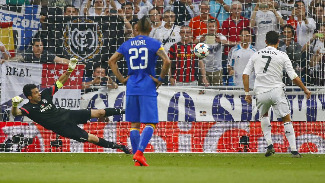 Ronaldo trasforma il penalty. Reuters